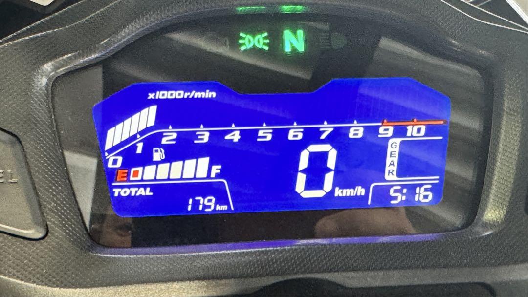 ホンダ CB125F 走行距離180km ホワイト/レッド 125cc