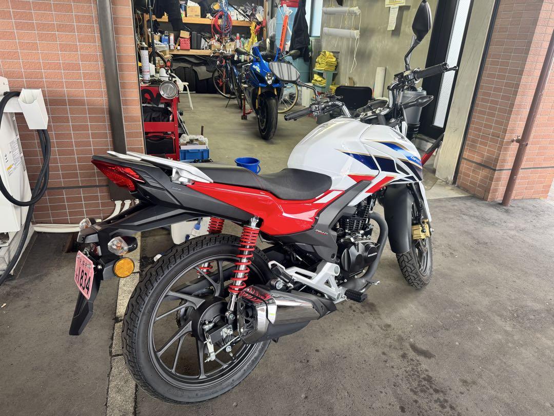 ホンダ CB125F 走行距離180km ホワイト/レッド 125cc