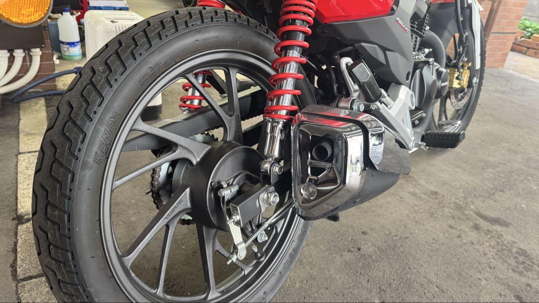 ホンダ CB125F 走行距離180km ホワイト/レッド 125cc