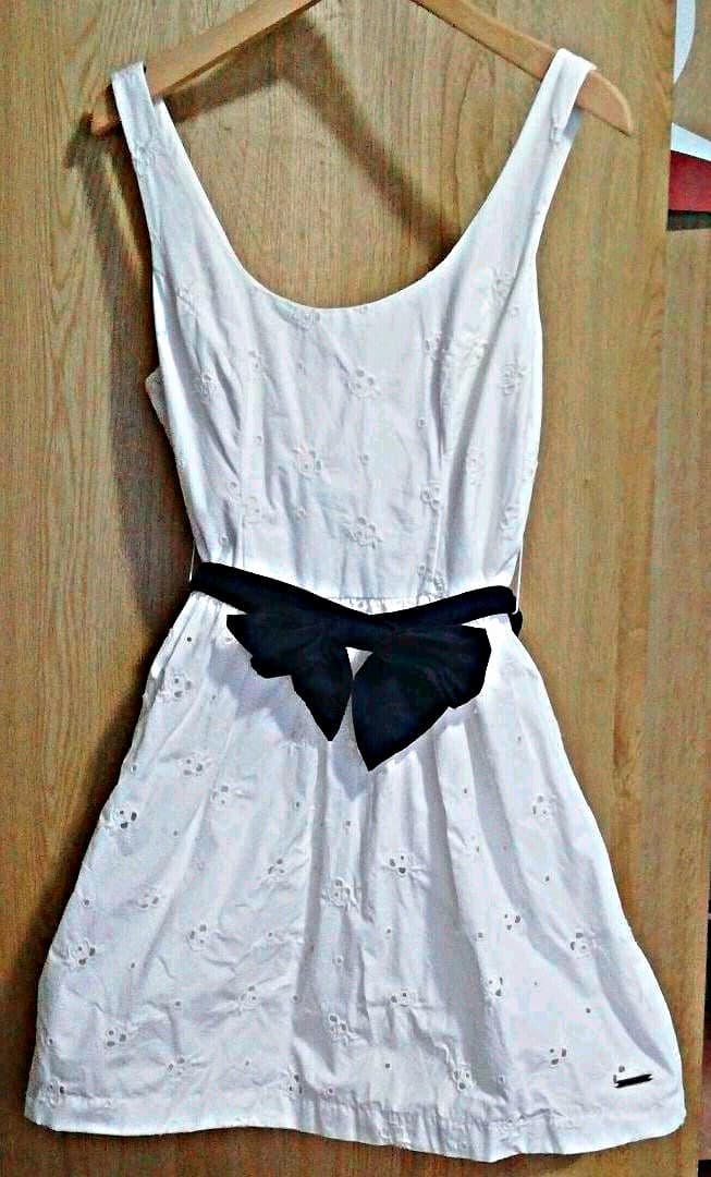 メルカリ アバクロ Abercrombie Fitch ワンピース アバクロンビー リボン ひざ丈ワンピース 600 中古や未使用のフリマ