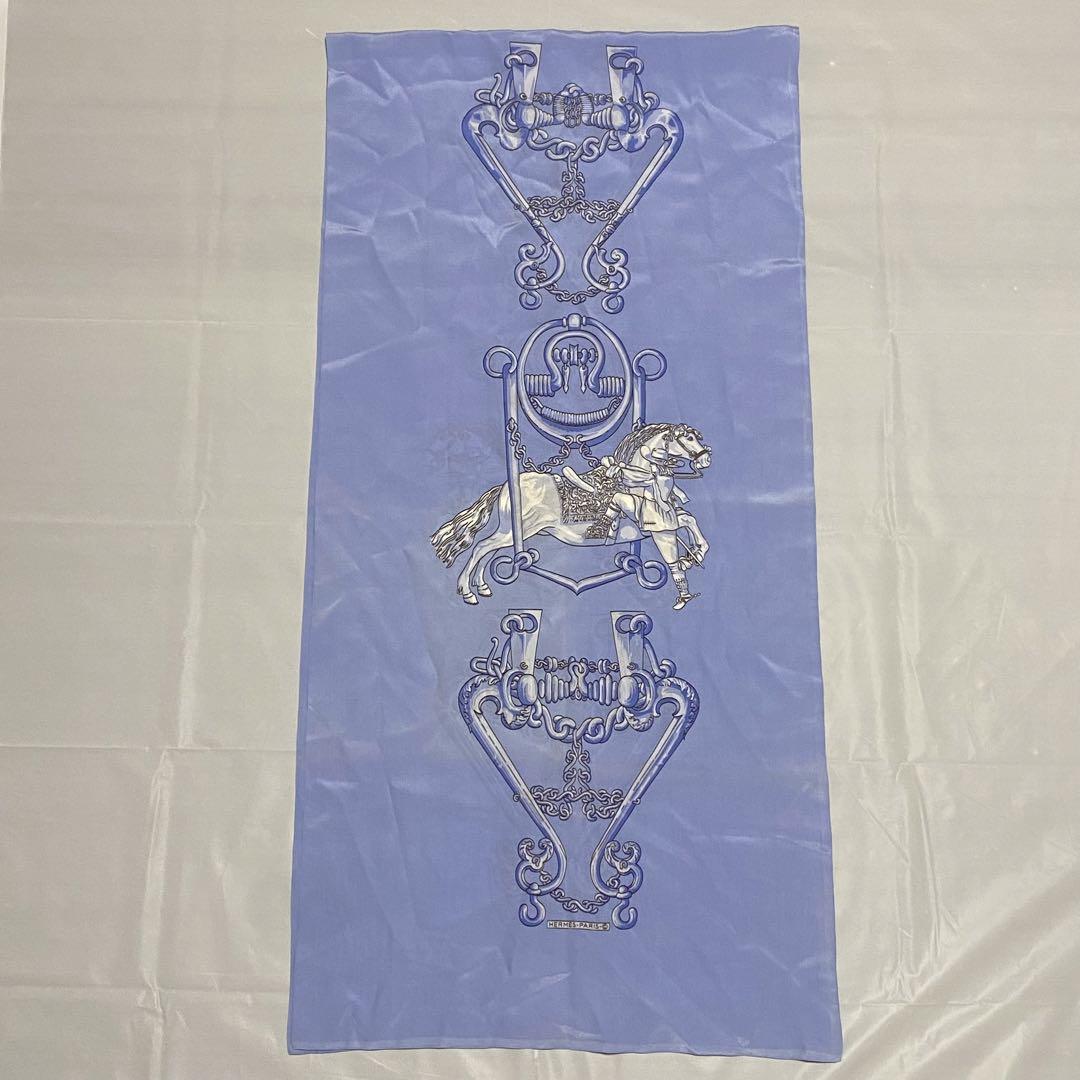 美品 ☆HERMES☆ ロングスカーフ 馬 金具 シルク ペールブルー 小物 美品 ☆HERMES☆ ロングスカーフ 馬 金具 シルク ペールブルー 小物