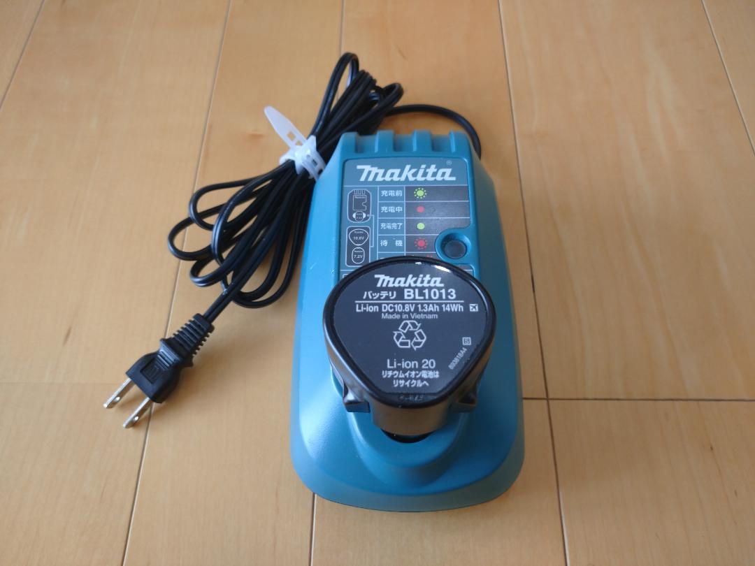 makita マキタ HS300DW 10.8V 充電式 マルノコ 鉄板ベース
