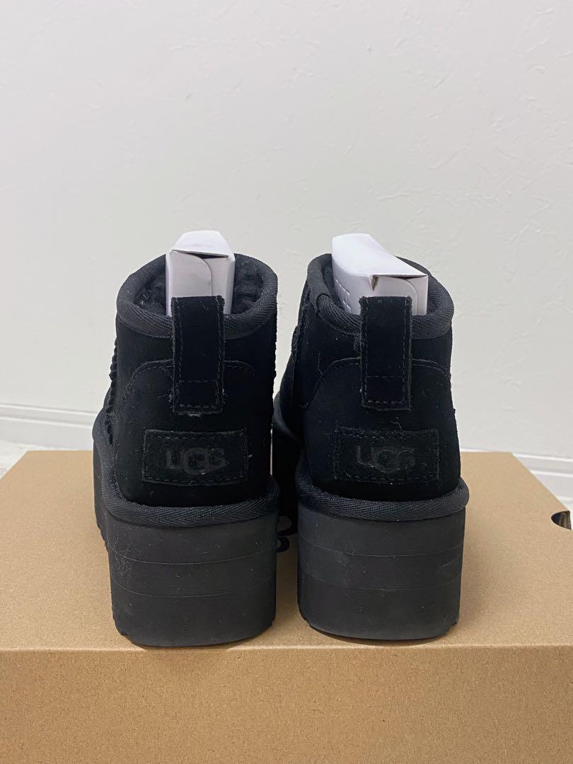 UGG クラシックウルトラミニ ブラック プラットフォーム ムートンブーツ