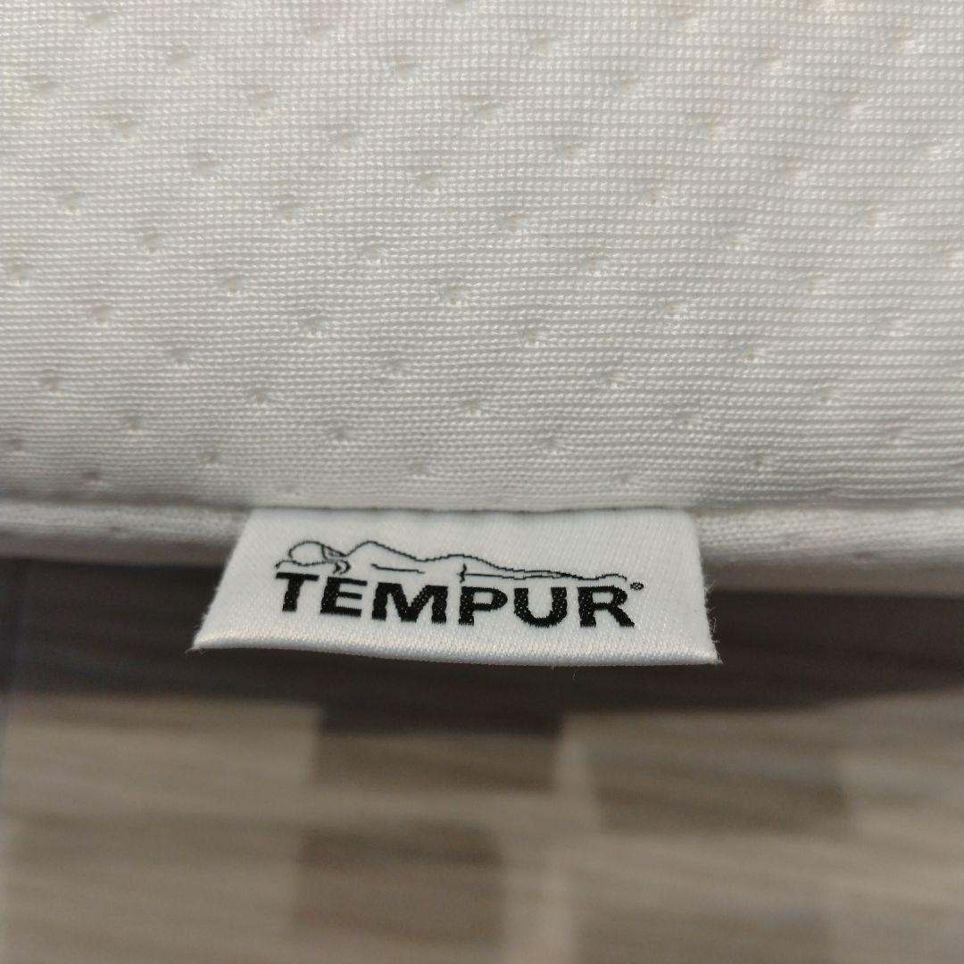 テンピュール　TEMPUR オリジナルピロー　M サイズ カバー付き