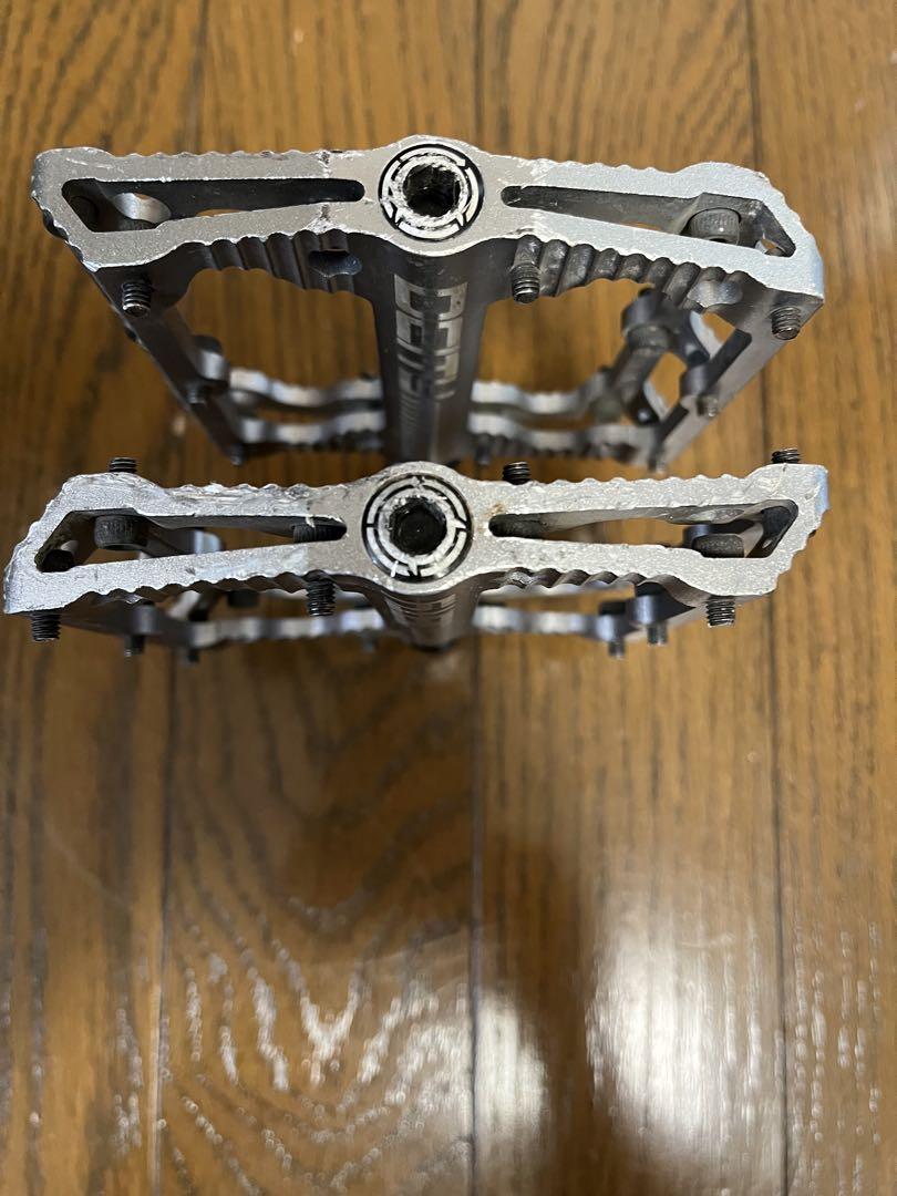 パーツ deity black kat pedals