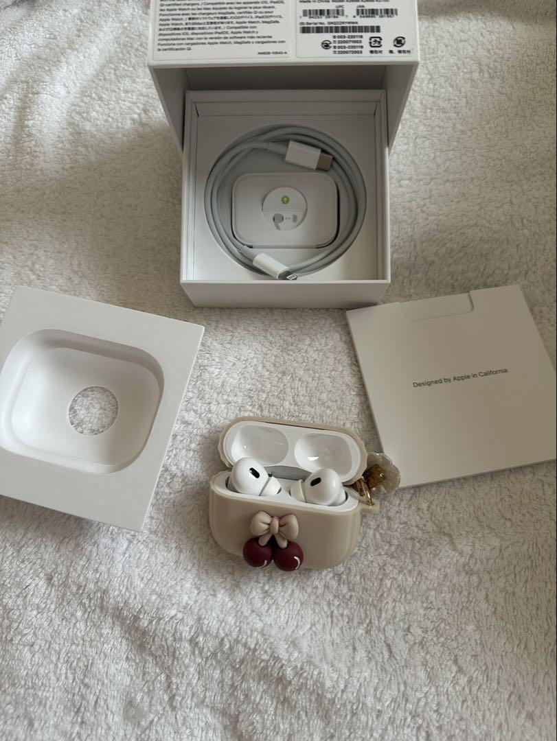 AirPods Pro（第二世代）ホワイト　本体　シリアル　GRQ22