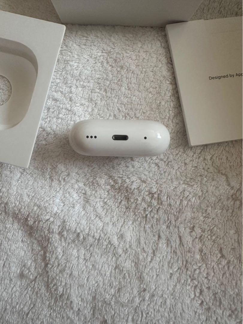 AirPods Pro（第二世代）ホワイト　本体　シリアル　GRQ22RYWW4