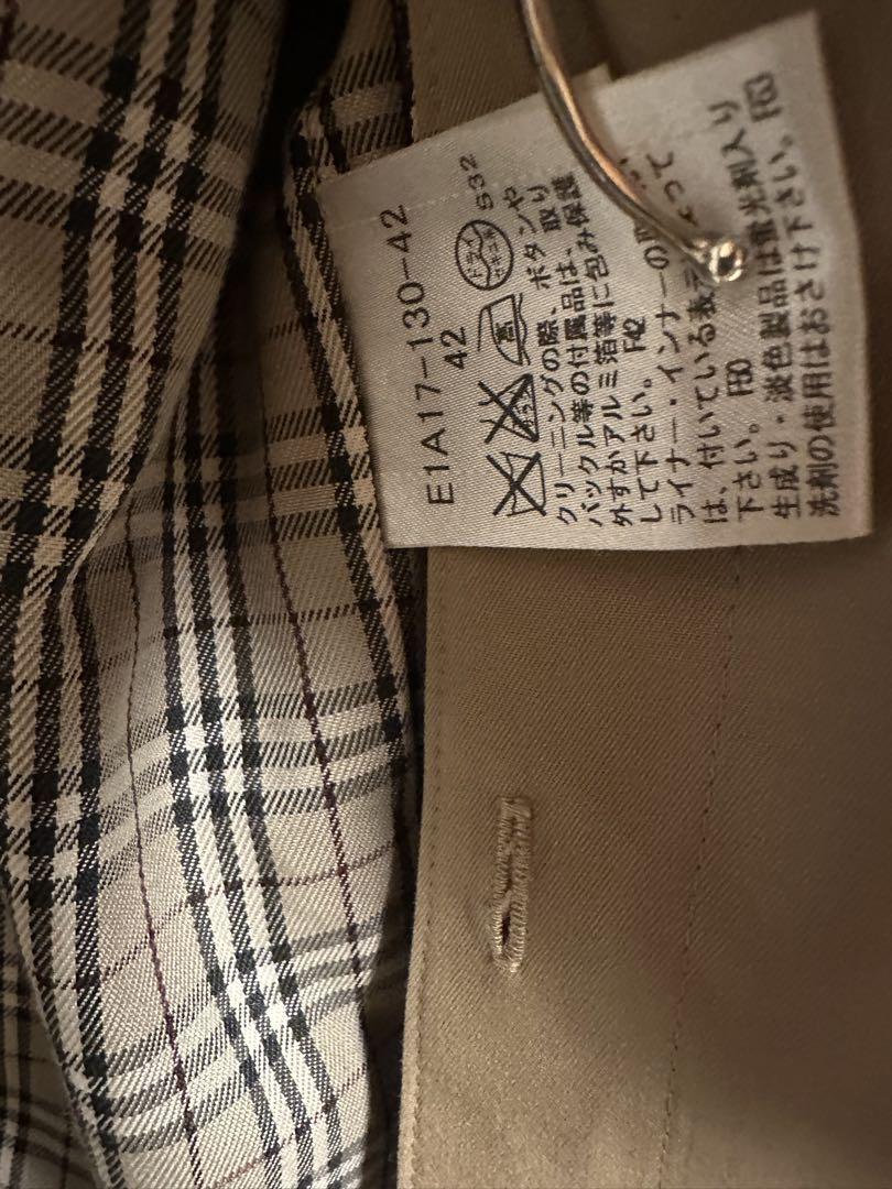 42 バーバリー ブルーレーベルトレンチコート 42でも小さ目です