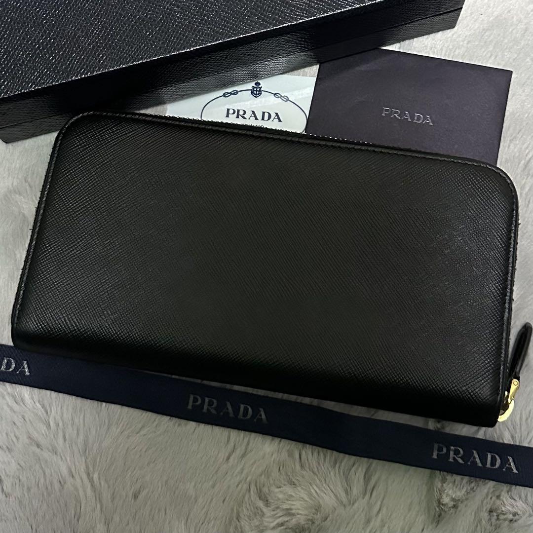 高級✨　PRADA プラダ　長財布　ラウンドファスナー　ロゴ金具　ブラック