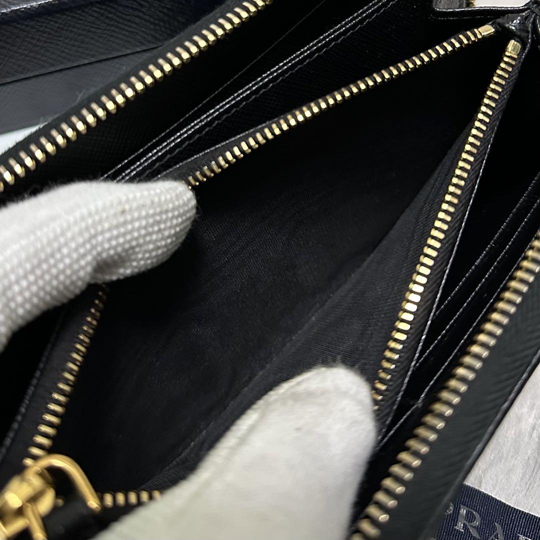 高級✨　PRADA プラダ　長財布　ラウンドファスナー　ロゴ金具　ブラック