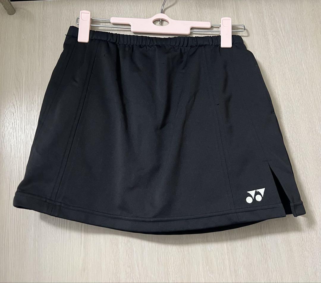 美品　ヨネックス スコートキュロットタイプ　L 黒 美品 ヨネックス スコートキュロットタイプ L 黒 - メルカリ