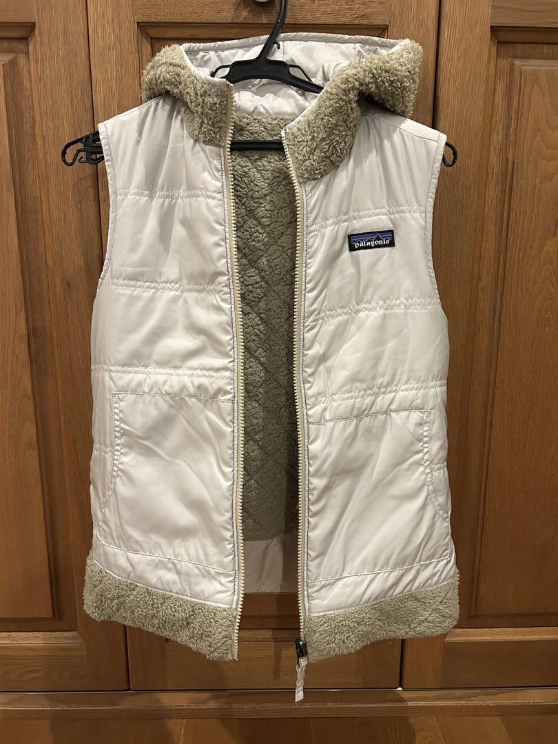 patagonia フリースフードベスト ベージュ リバーシブル - メルカリ