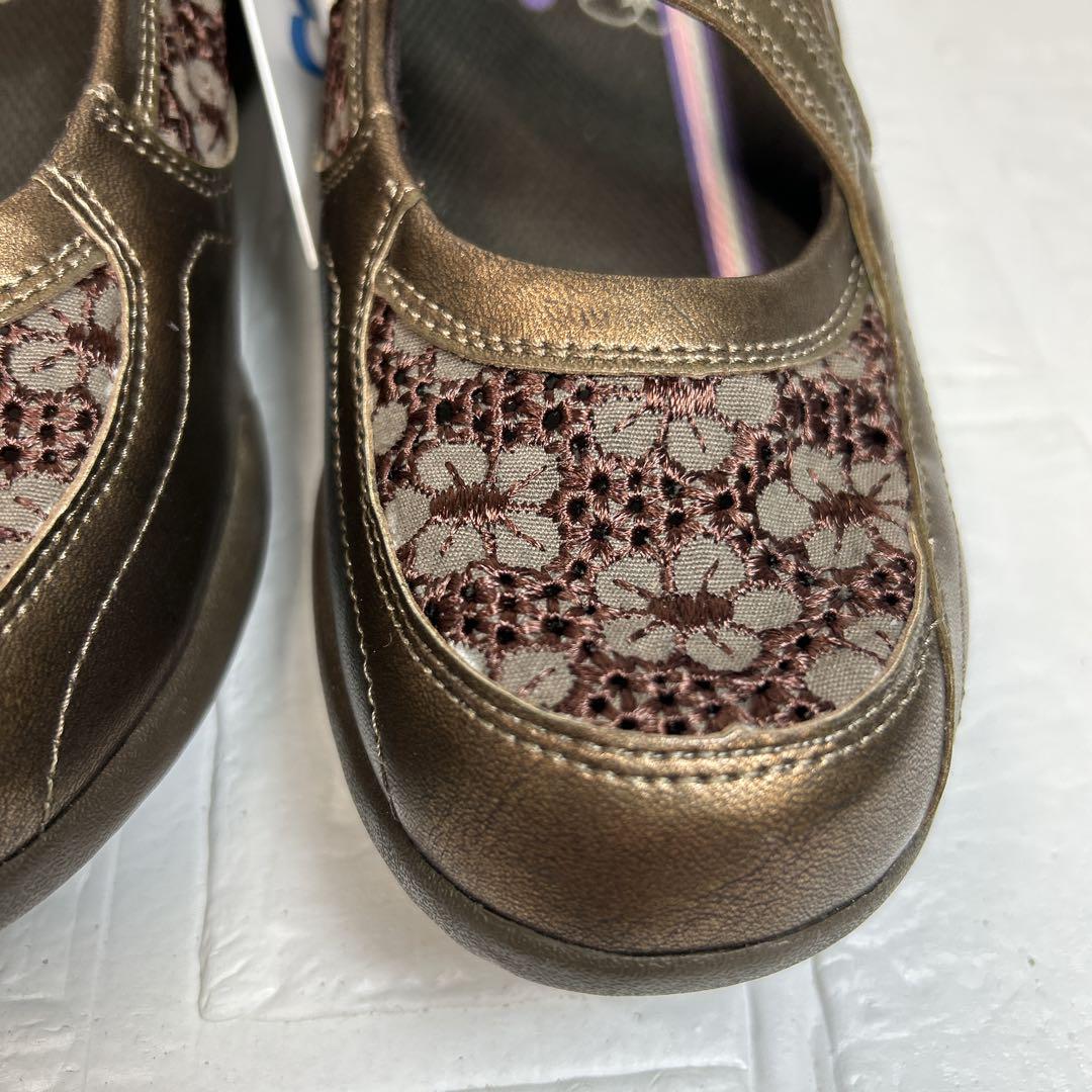 新品・タグ付き【SKECHERS】ヒールスニーカー(25)レース　厚底　パンプス