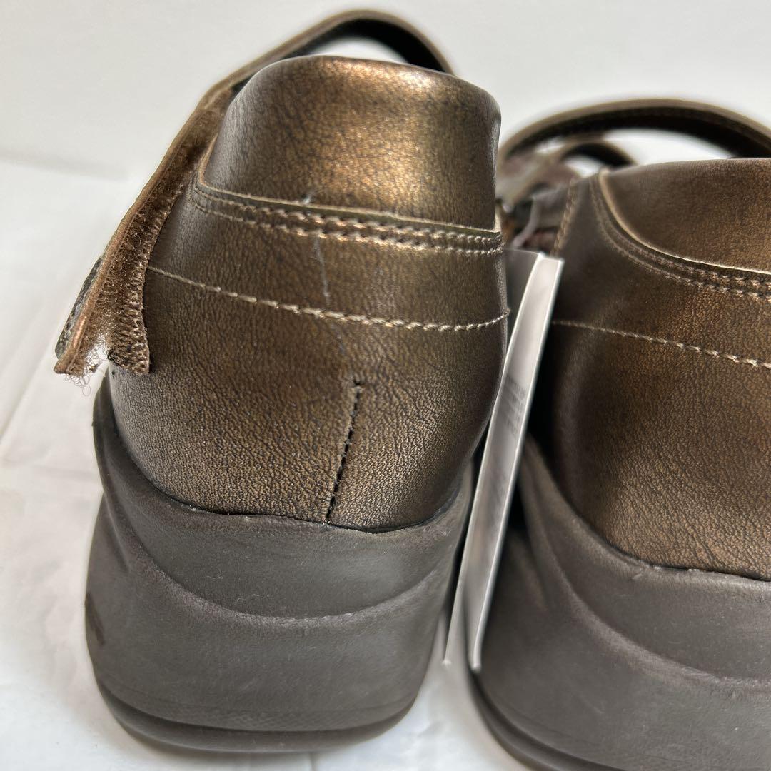 新品・タグ付き【SKECHERS】ヒールスニーカー(25)レース　厚底　パンプス