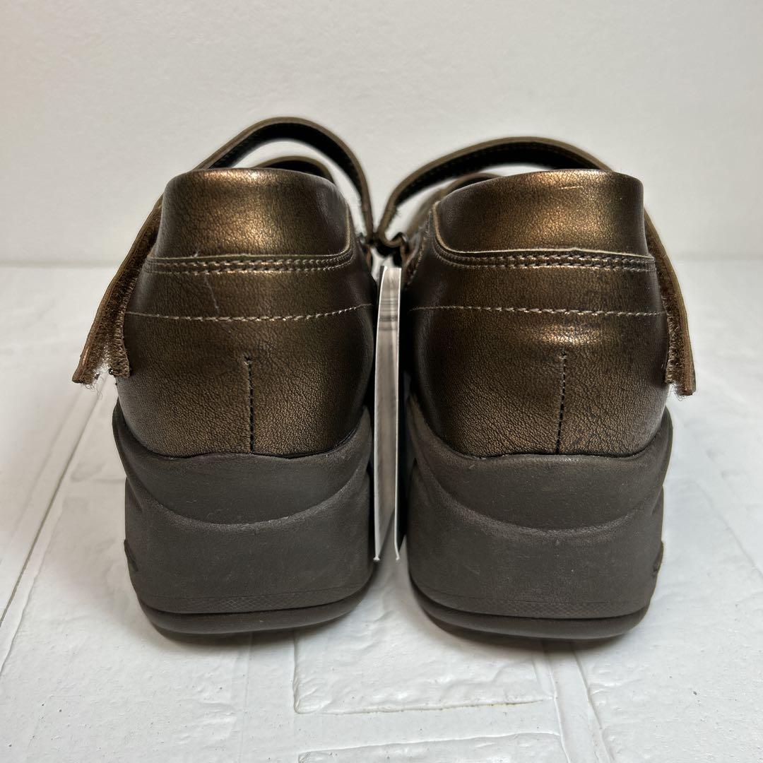 新品・タグ付き【SKECHERS】ヒールスニーカー(25)レース　厚底　パンプス