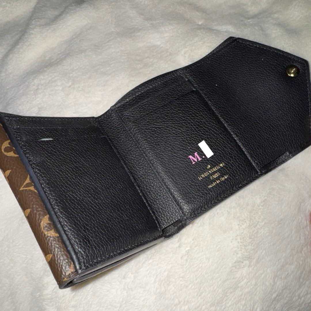黒 レザー 三つ折り財布　lv ルイヴィトン
