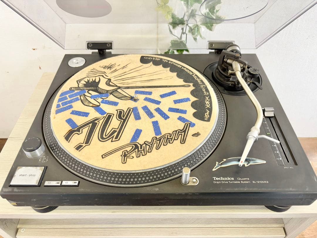 Technics SL-1210MK2 ターンテーブル レコードプレーヤー Technics SL-1210MK2 ターンテーブル レコードプレーヤー