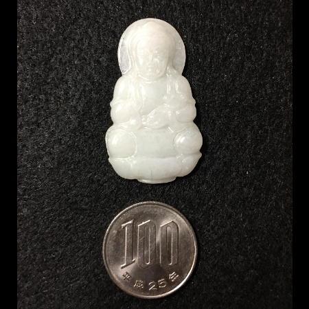 白玉 雕刻 翡翠 アンティーク 重さ約86g 白玉 翡翠彫刻 仏像☆古い/お守り/根付/翡翠/厄除け/古玩