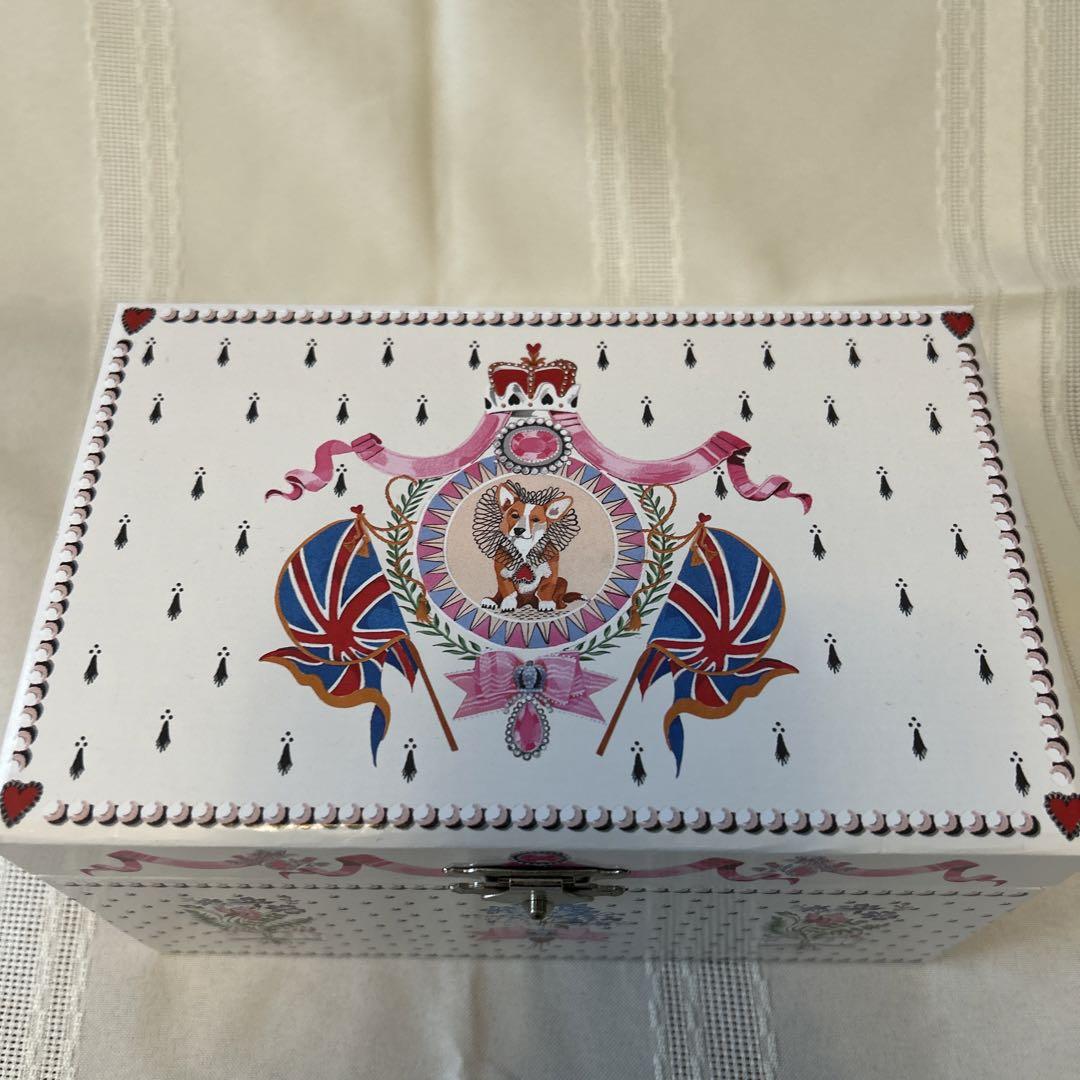 新品】キャスキッドソン コーギー柄オルゴール箱｜Yahoo!フリマ