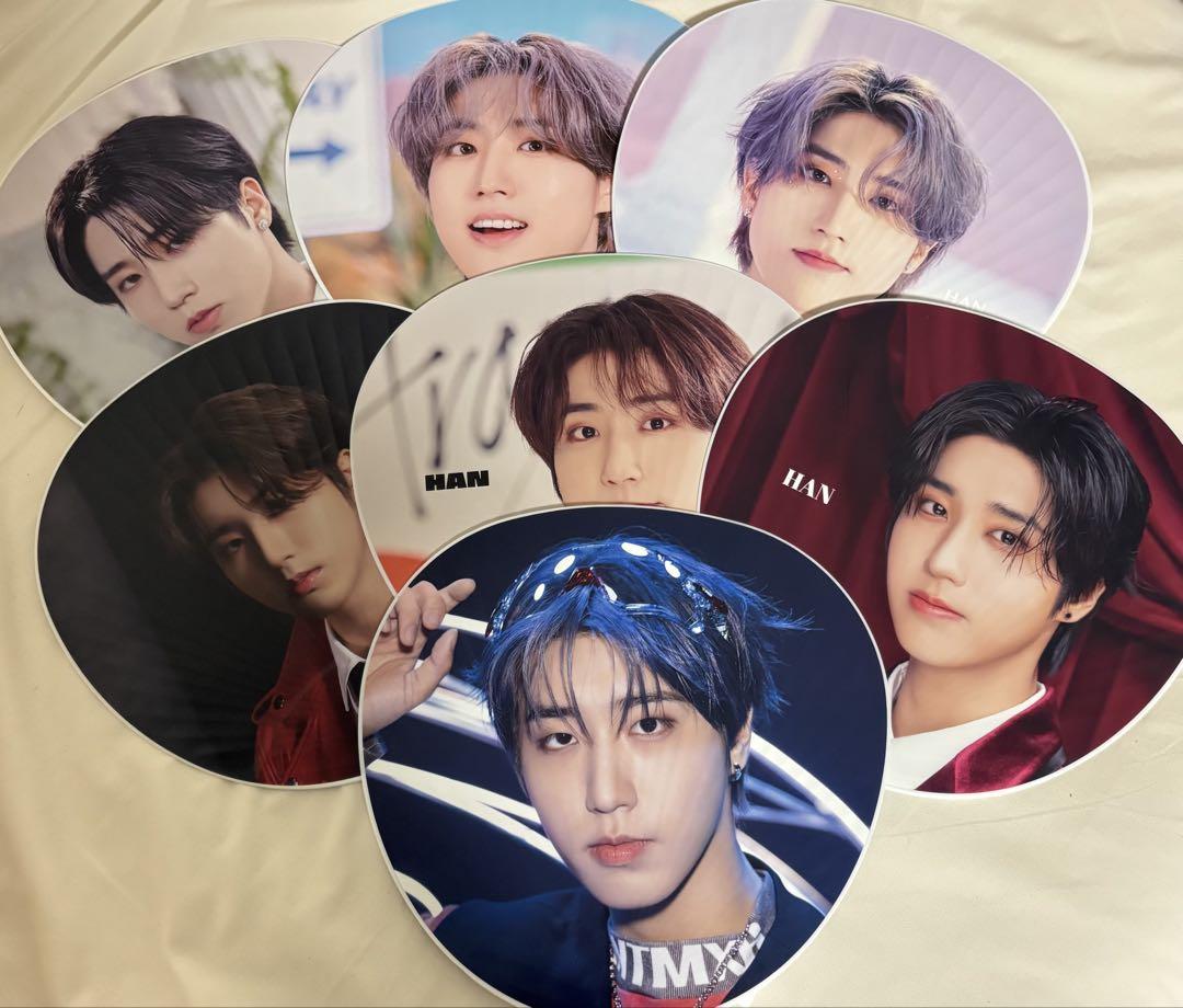 straykids ハン うちわ まとめ売り straykids ハン Han うちわ まとめ売り セット - メルカリ