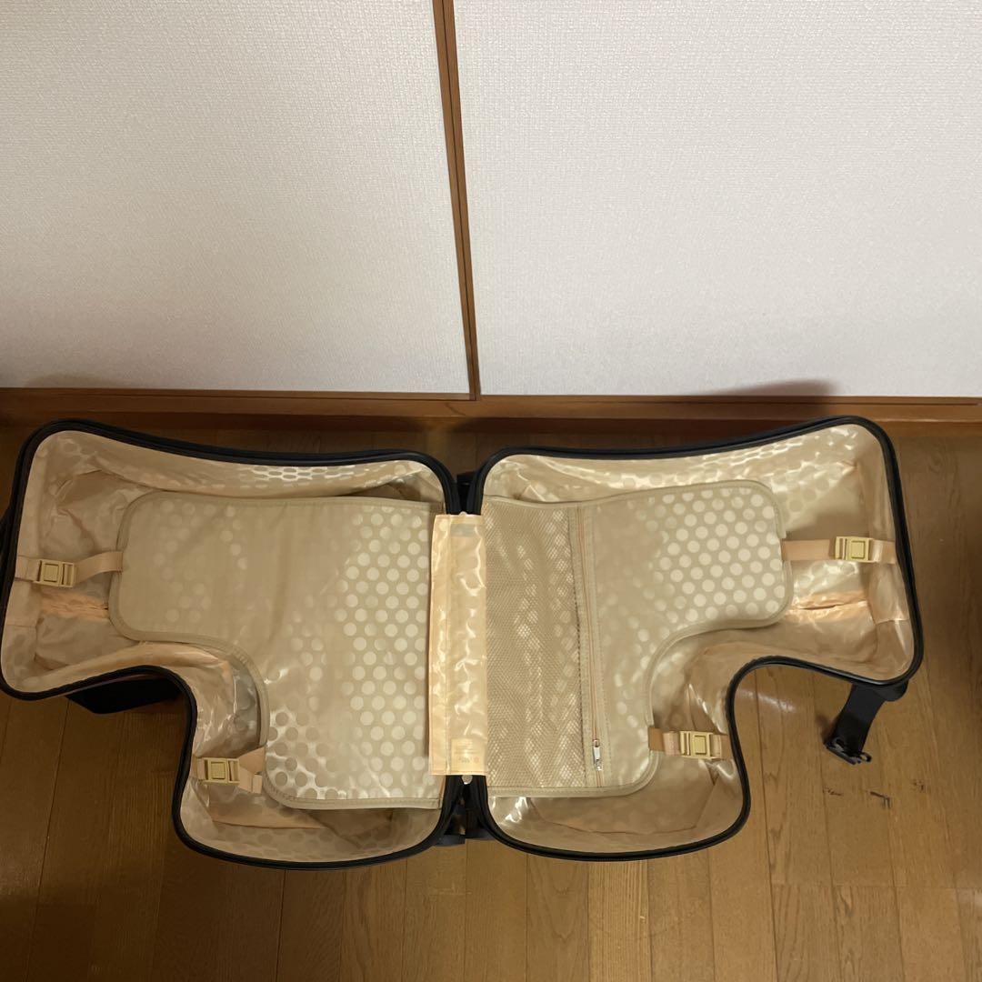 未使用品 子供が乗れるスーツケース 座れるキャリーケース