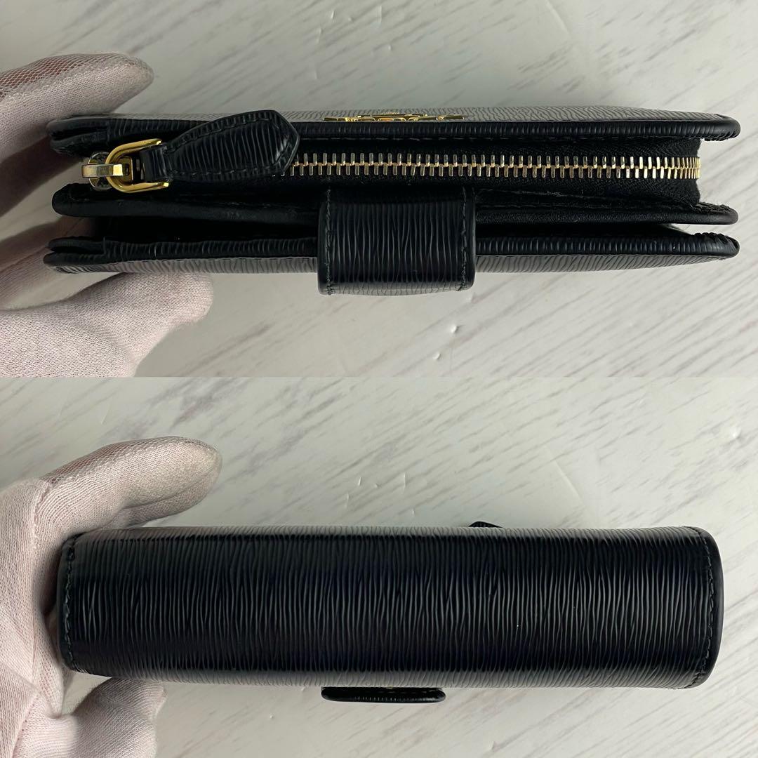 ✨極美✨付属品✨ PRADA プラダ 二つ折り財布 レザー 黒 1ML018