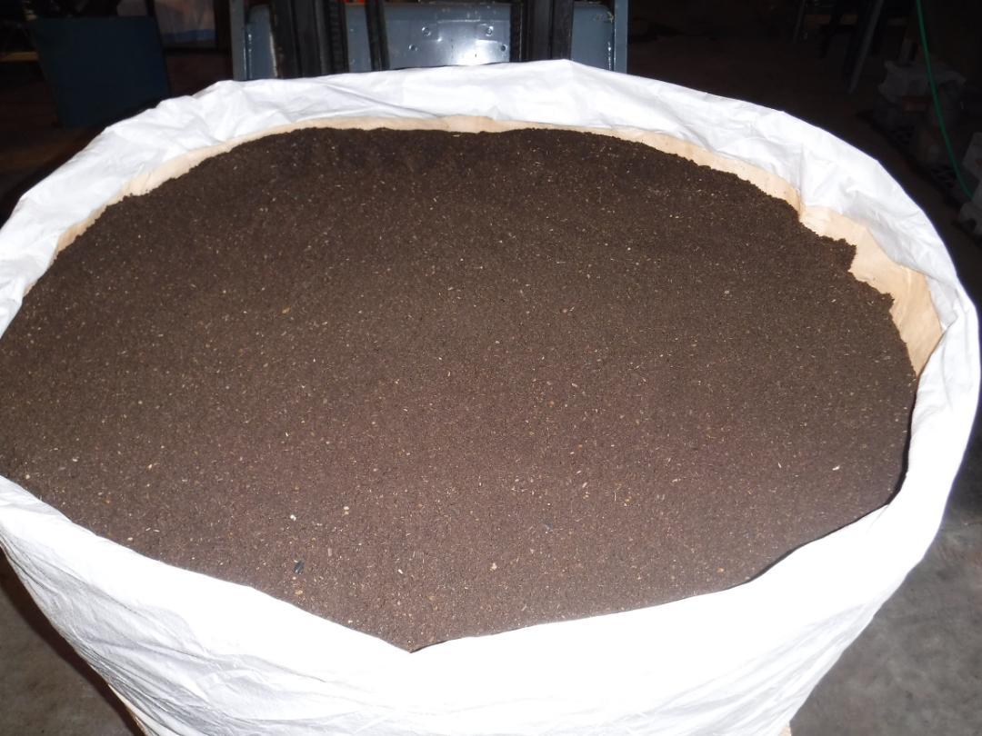 カブト虫マット１９：発酵熟成竹：成虫・幼虫・産卵育成用：１００ℓ 1124f2d5dab55454a4906f972d3c13