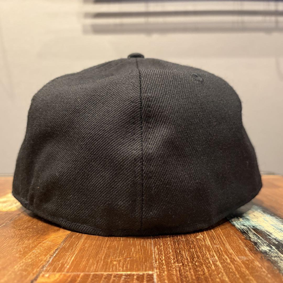 7 1/8 ヨウジヤマモト ニューエラ 59fifty 同色反転ロゴ