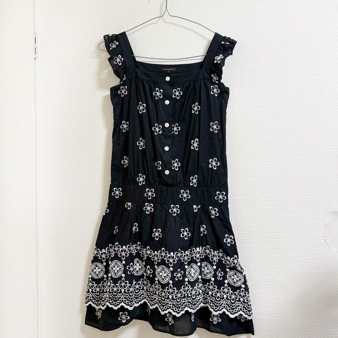 トッカ　ミニ丈　ワンピース　黒　花柄　刺繍　ノースリーブ　コットン