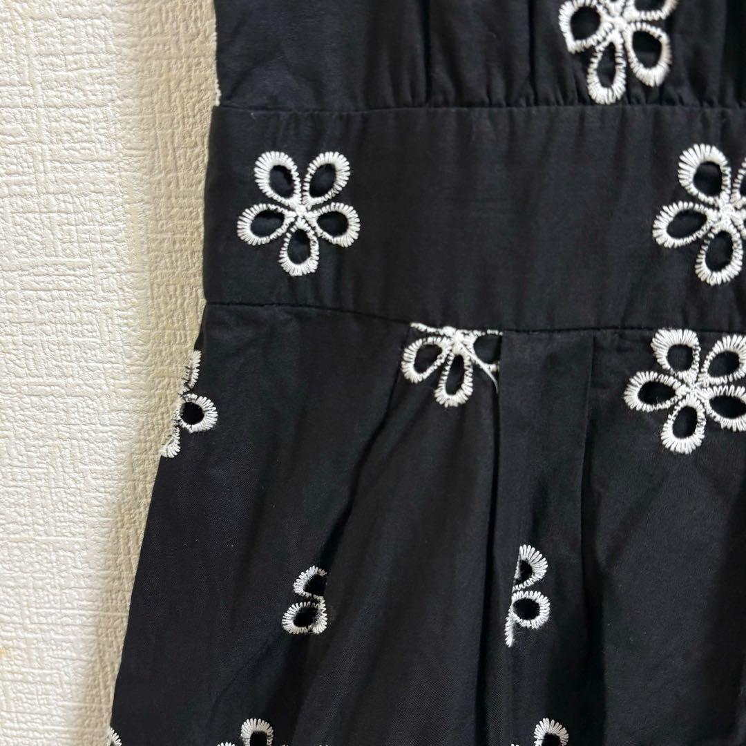 トッカ　ミニ丈　ワンピース　黒　花柄　刺繍　ノースリーブ　コットン