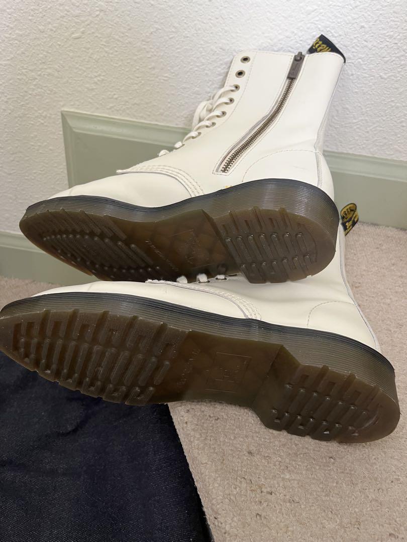 Dr. Martens ホワイトレースアップシューズ Dr. Martens ホワイト レースアップブーツ - メルカリ