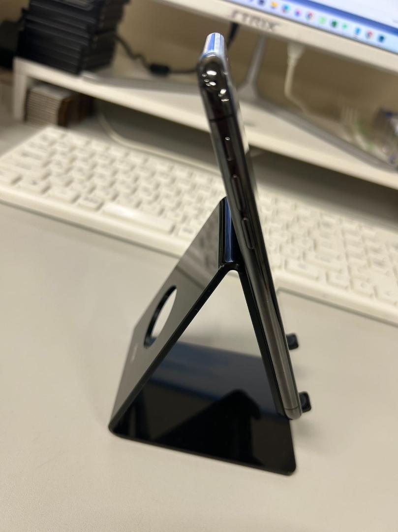 Apple iPhone X 64GB スペースグレイ 【バッテリー86％】