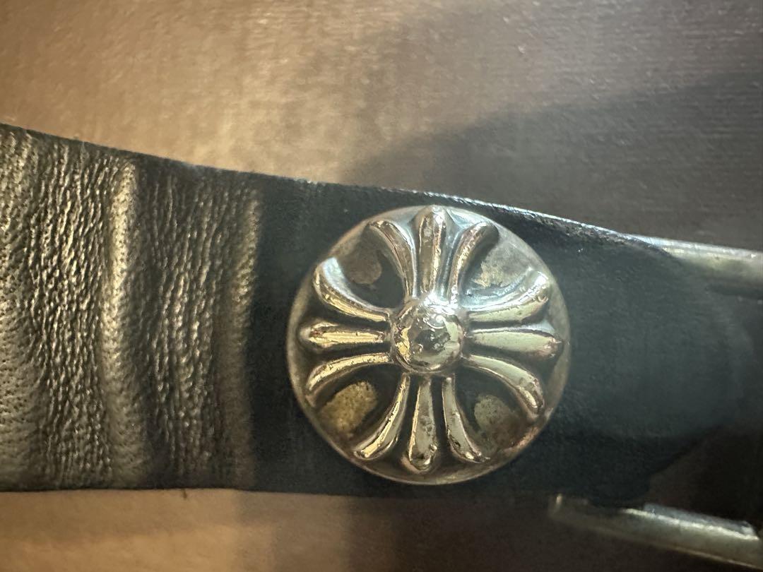 CHROME HEARTS クロムハーツ ベルトループ クロスボタン レザー