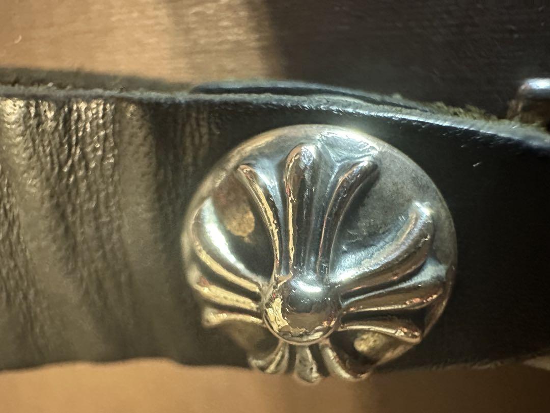 CHROME HEARTS クロムハーツ ベルトループ クロスボタン レザー