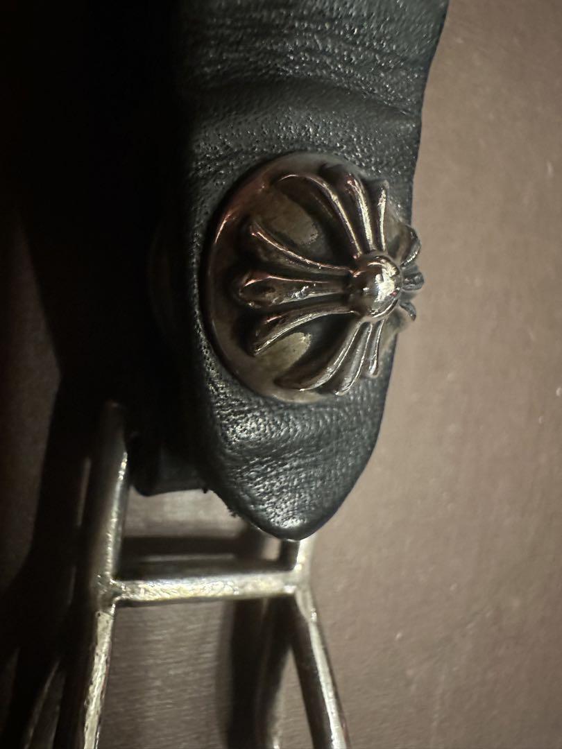 CHROME HEARTS クロムハーツ ベルトループ クロスボタン レザー
