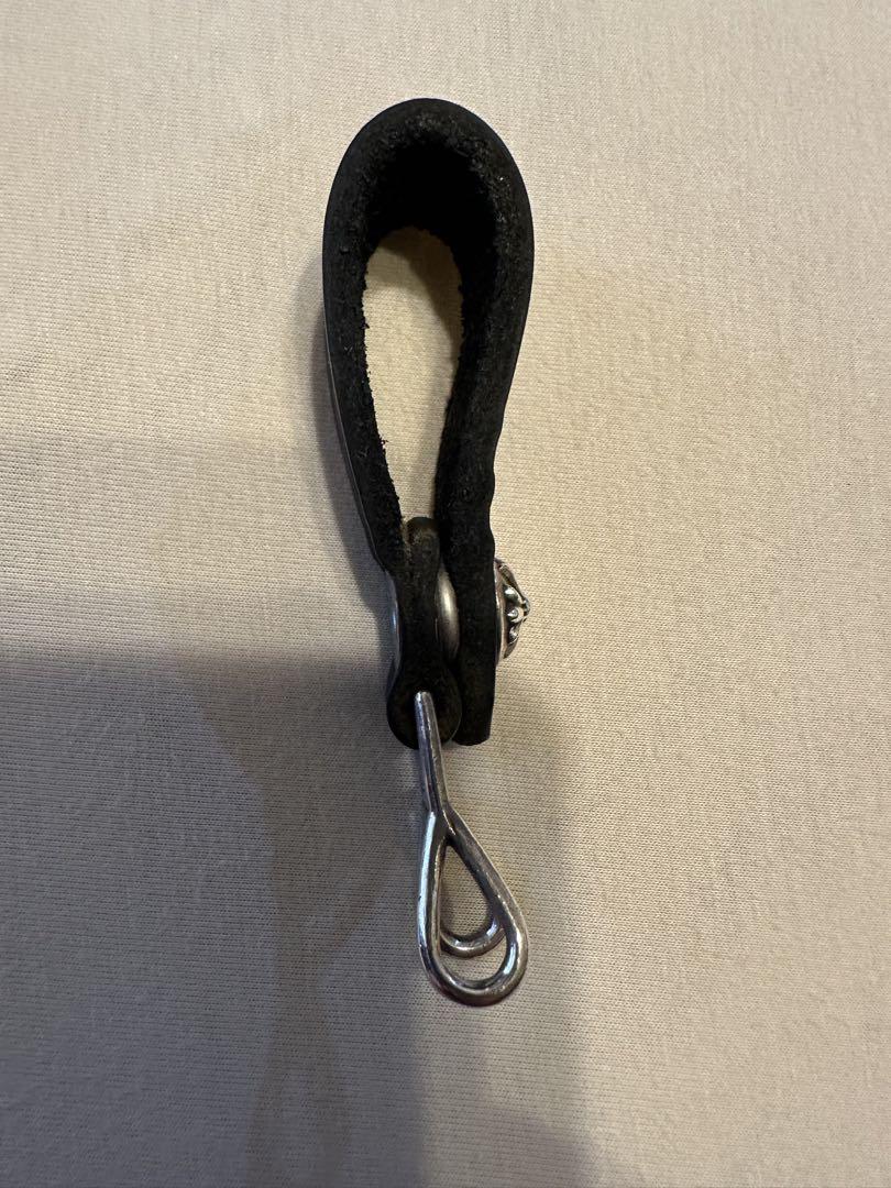 CHROME HEARTS クロムハーツ ベルトループ クロスボタン レザー