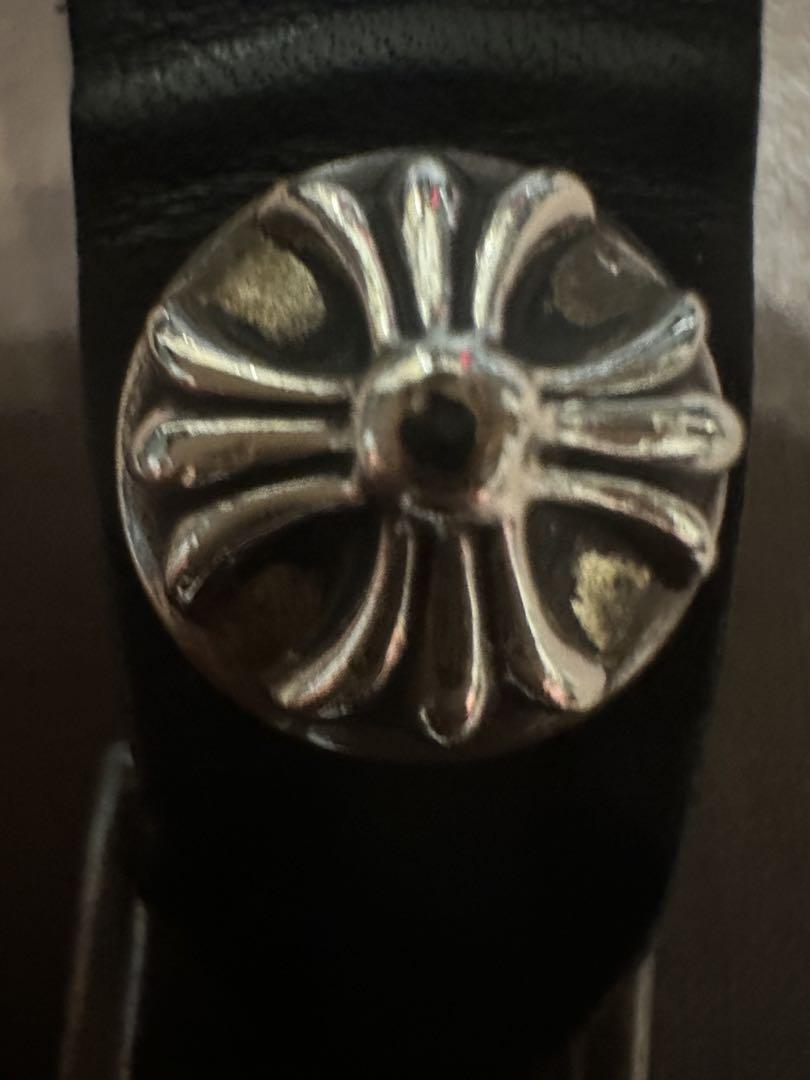 CHROME HEARTS クロムハーツ ベルトループ クロスボタン レザー