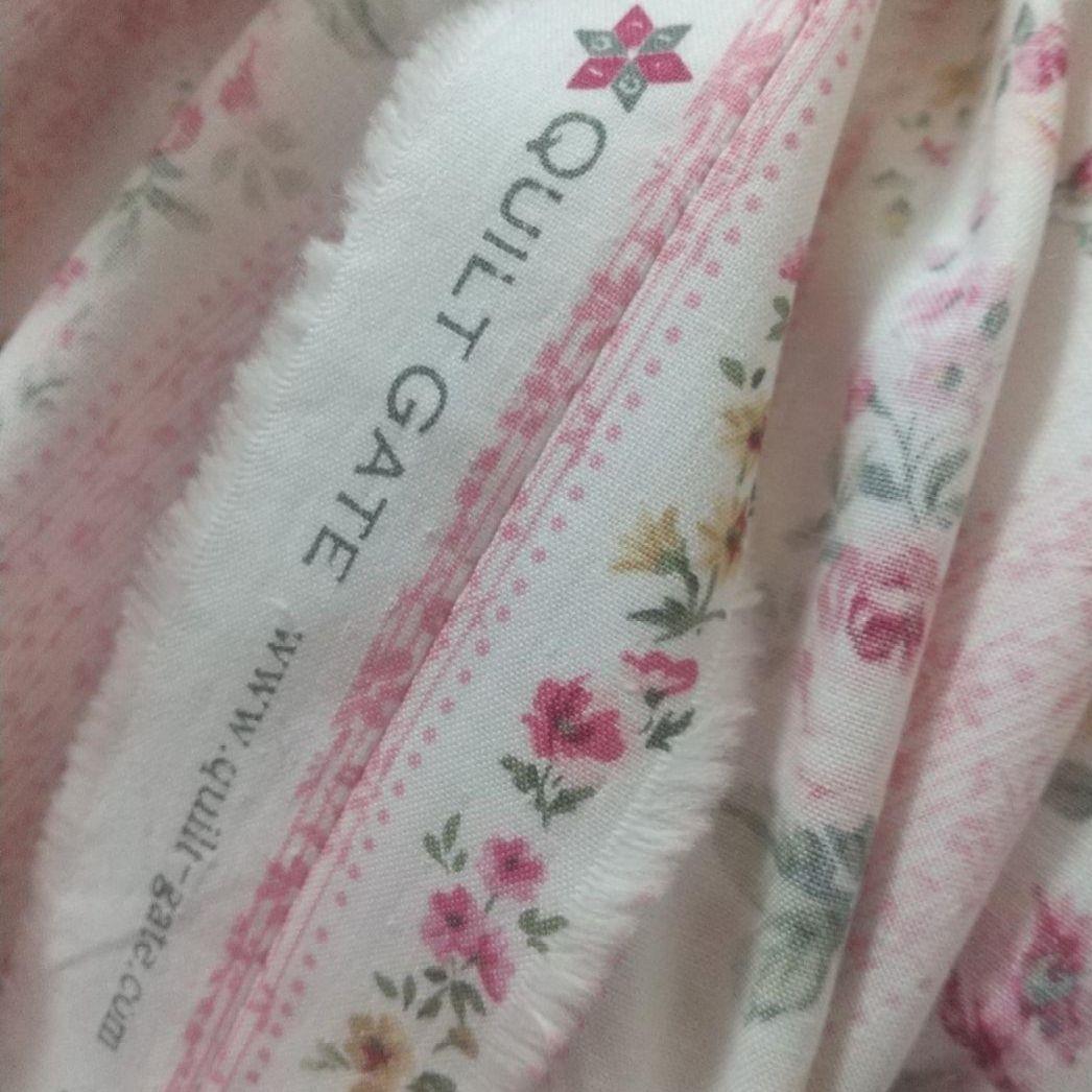 花柄レース シュシュ♡ハンドメイド
