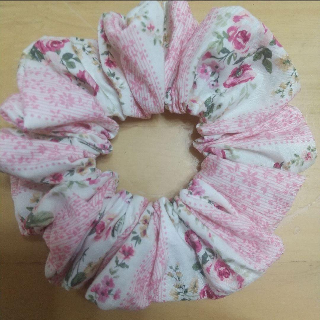 花柄レース シュシュ♡ハンドメイド