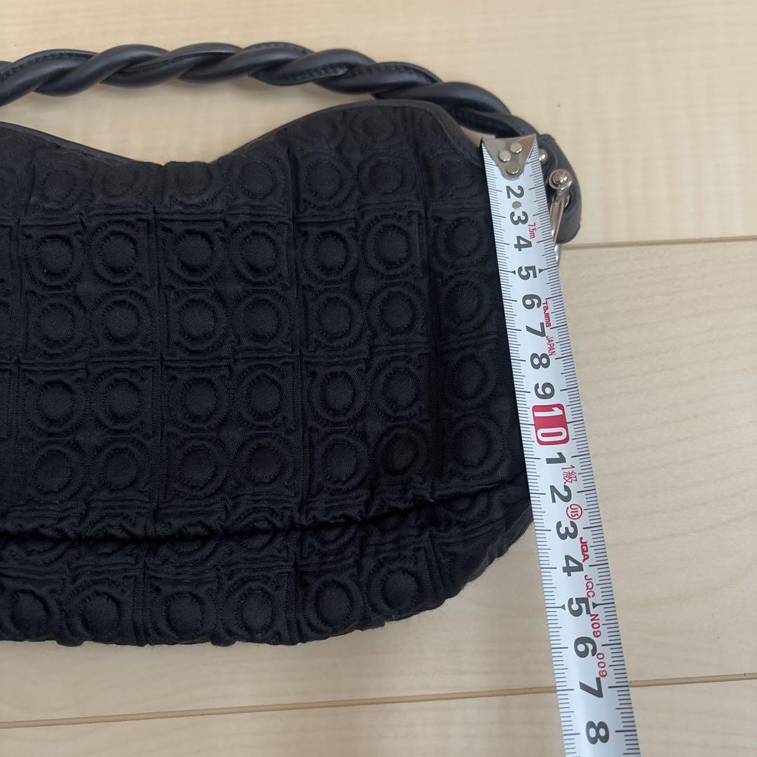 Ferragamo バック