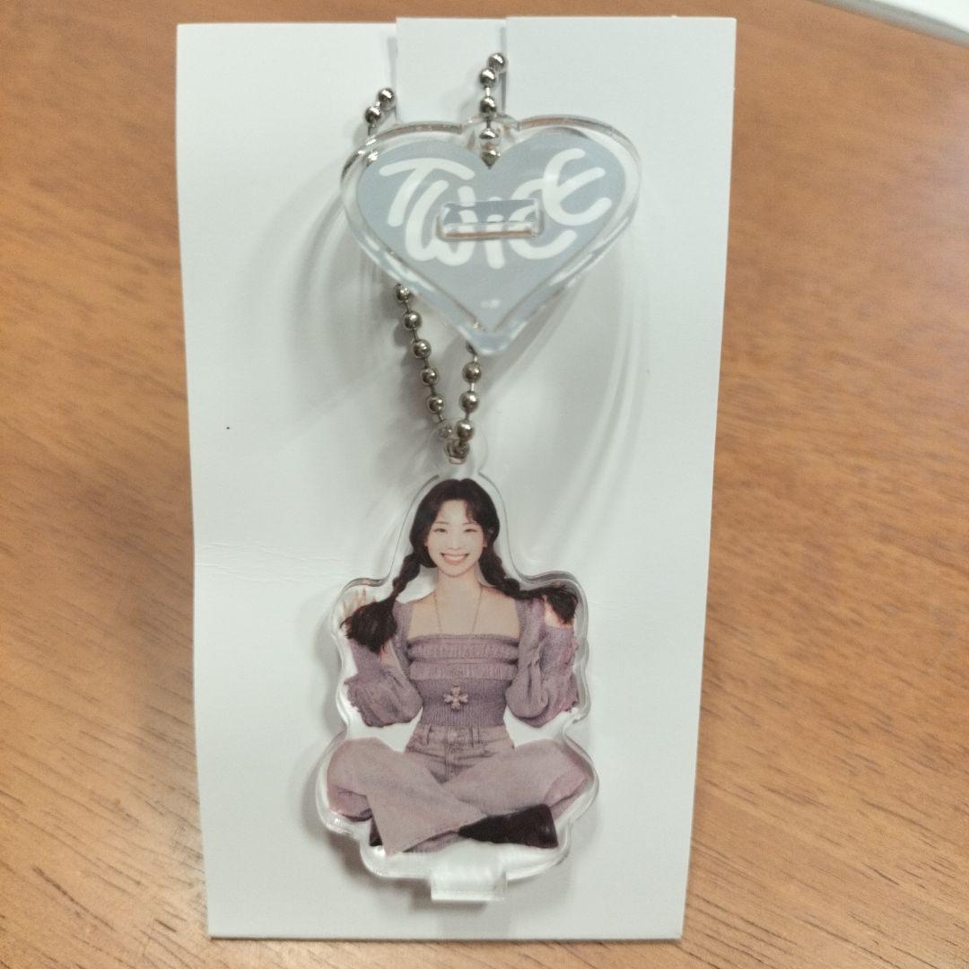 TWICE】ダヒョン アクスタチャーム <THIS IS FOR> - メルカリ