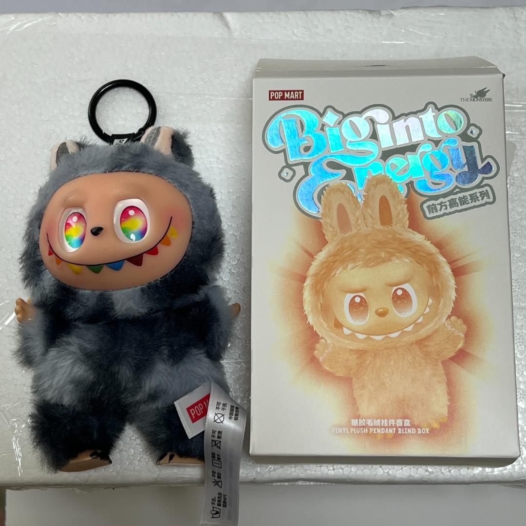 ワールド オンラインストア ラブブ ぬいぐるみストラップ キーホルダー Labubu 3代目 ストラップ