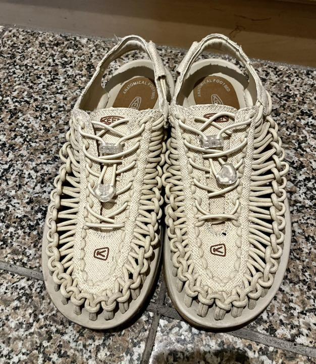 KEEN ユニーク サンダル