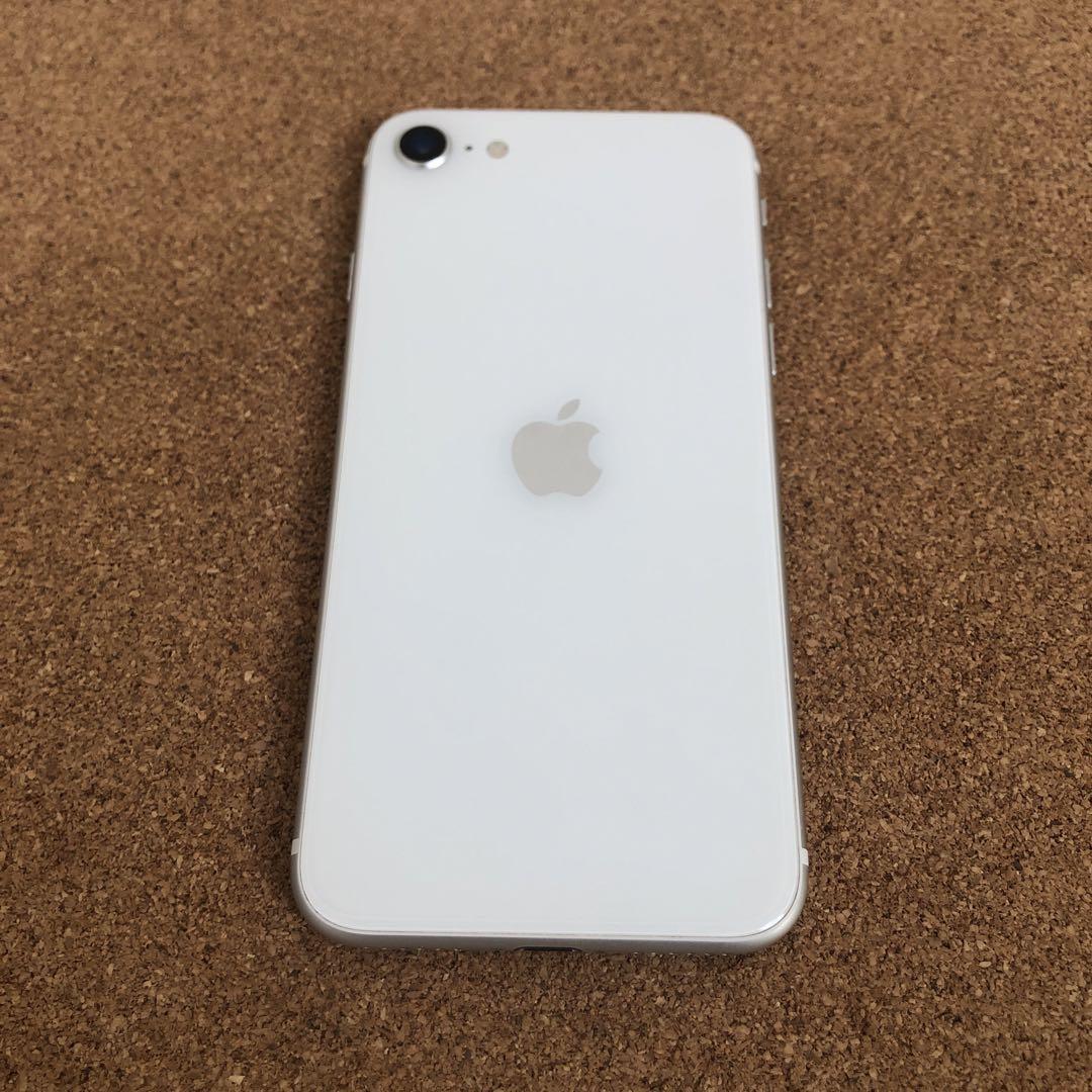 667【早い者勝ち】外観美品☆iPhoneSE2第2世代64GB SIMフリー