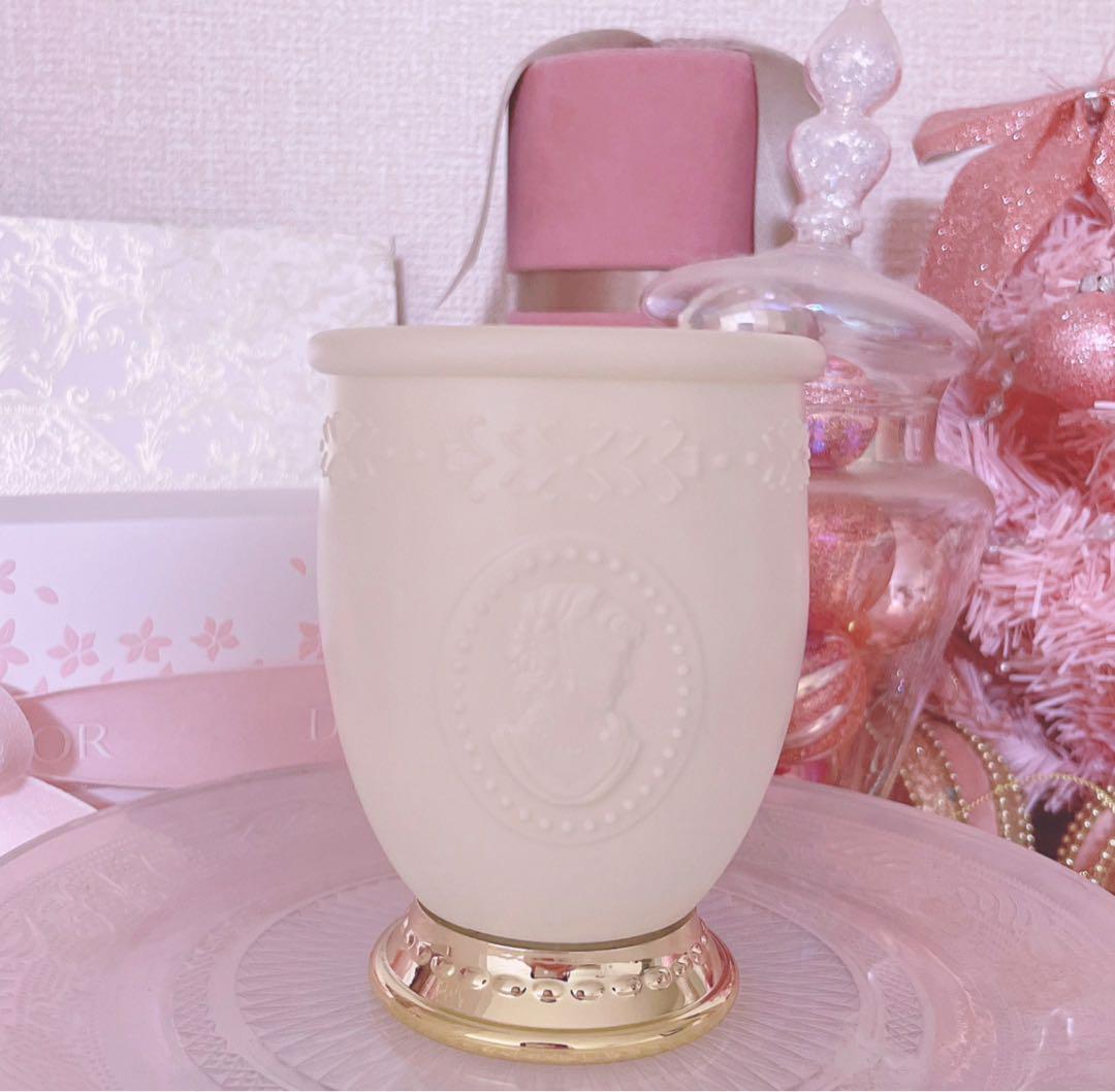 激レア♡最安値♡新品♡レ・メルヴェイユーズラデュレ♡ブラッシュホルダー♡ピンク♡
