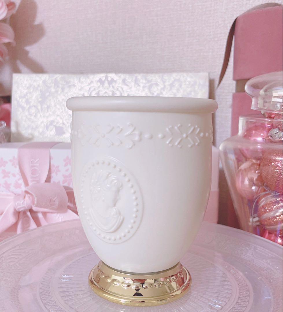 激レア♡最安値♡新品♡レ・メルヴェイユーズラデュレ♡ブラッシュホルダー♡ピンク♡