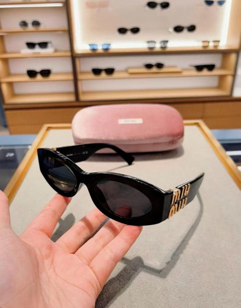 Miu Miu ブラック サングラス