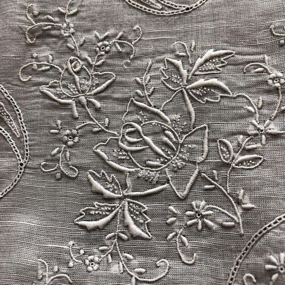 誕生日プレゼント 未使用 スワトウ ハンカチ2枚 汕頭 刺繍 SWATOW 花柄 綿麻 元箱なし 小物