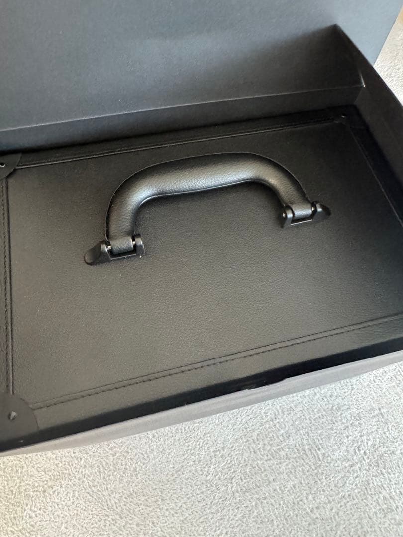 【新品未使用】MAC メイクボックス 非売品 【新品未使用】MAC メイクボックス 非売品