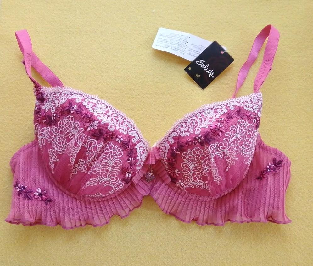 38%割引女性が喜ぶ♪ ワコール サルート「アリス」ブラジャー&Tバック D75/M 下着 その他-APP.TABBIEMATH.COM